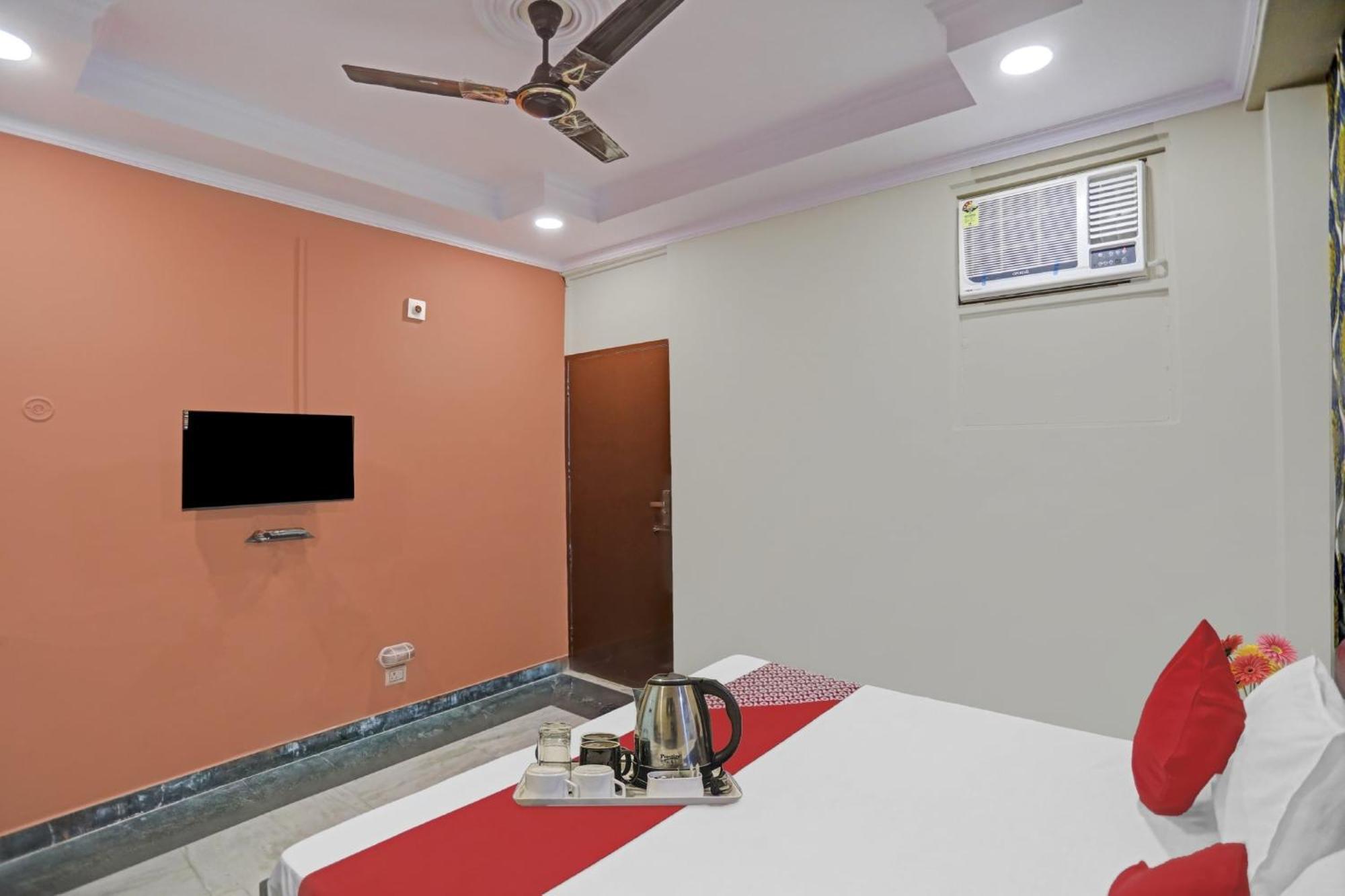 Super Hotel O Metro Inn Near Worlds Of Wonder Kalkaji Devi Exterior photo